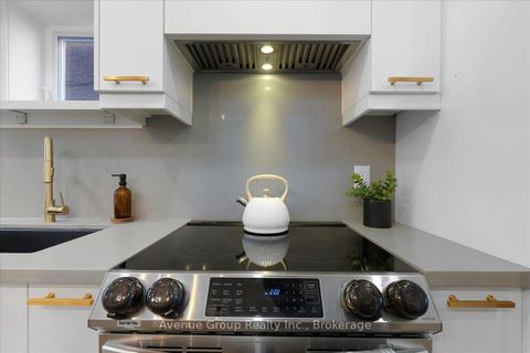 Photo 9 at 811 Dovercourt Road, Junction, Toronto
