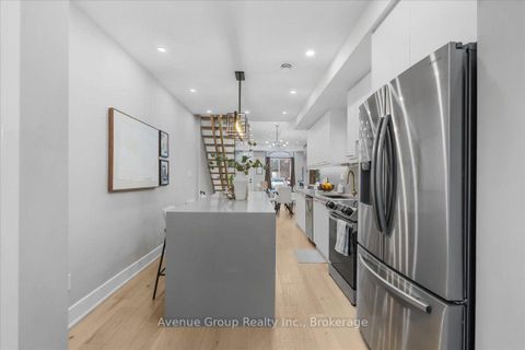 Photo 10 at 811 Dovercourt Road, Junction, Toronto