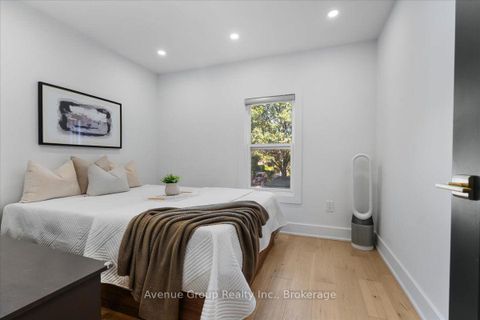 Photo 19 at 811 Dovercourt Road, Junction, Toronto