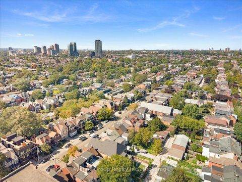 Photo 43 at 811 Dovercourt Road, Junction, Toronto