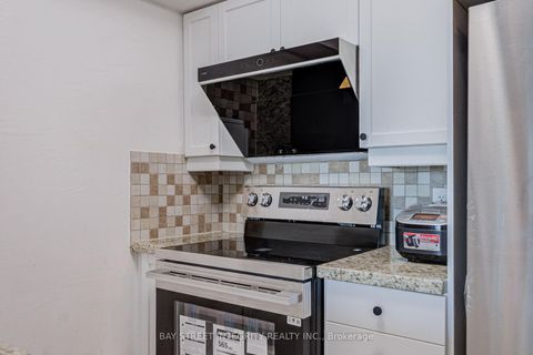 Photo 12 at 1318 - 25 Greenview Avenue, Newtonbrook West, Toronto