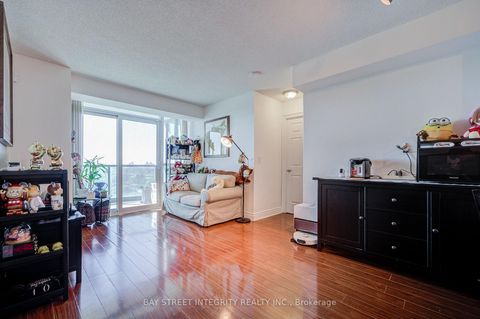 Photo 14 at 1318 - 25 Greenview Avenue, Newtonbrook West, Toronto