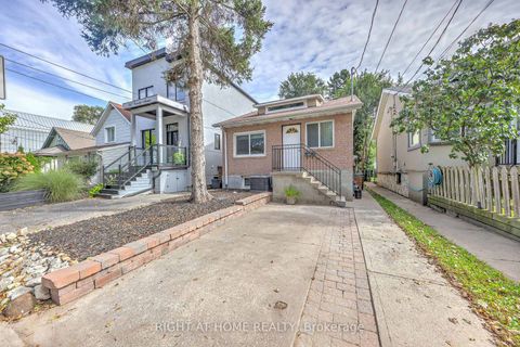 Photo 1 at 243 Coleridge Avenue, Lumsden, Toronto