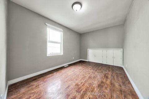Photo 10 at 243 Coleridge Avenue, Lumsden, Toronto