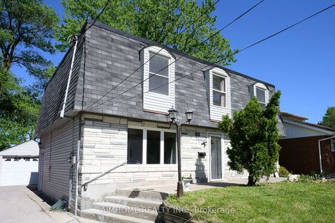 Photo 2 at 49 Bellefontaine Street, L'Amoreaux, Toronto
