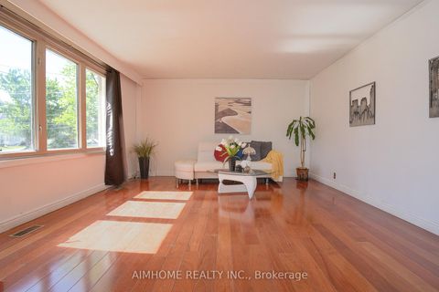 Photo 3 at 49 Bellefontaine Street, L'Amoreaux, Toronto