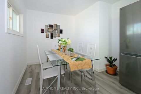 Photo 6 at 49 Bellefontaine Street, L'Amoreaux, Toronto