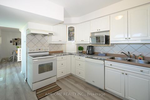 Photo 10 at 49 Bellefontaine Street, L'Amoreaux, Toronto