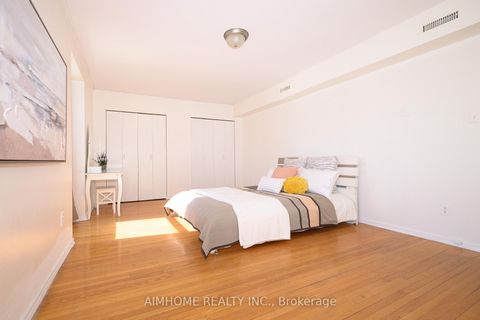 Photo 13 at 49 Bellefontaine Street, L'Amoreaux, Toronto
