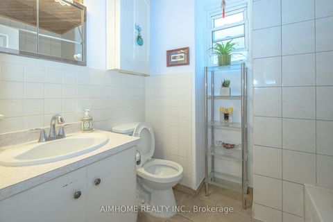 Photo 23 at 49 Bellefontaine Street, L'Amoreaux, Toronto