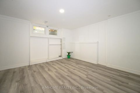 Photo 31 at 49 Bellefontaine Street, L'Amoreaux, Toronto