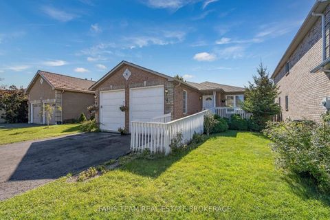 Photo 2 at 41 Irene Drive, Painswick South, Barrie