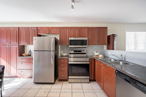 Photo 5 at 41 Irene Drive, Painswick South, Barrie