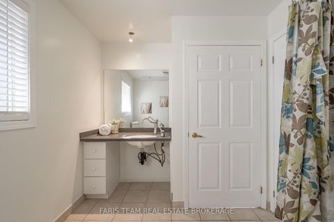 Photo 15 at 41 Irene Drive, Painswick South, Barrie