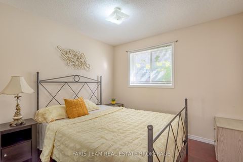 Photo 17 at 41 Irene Drive, Painswick South, Barrie
