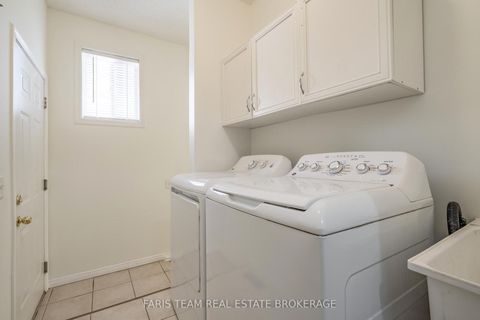 Photo 19 at 41 Irene Drive, Painswick South, Barrie