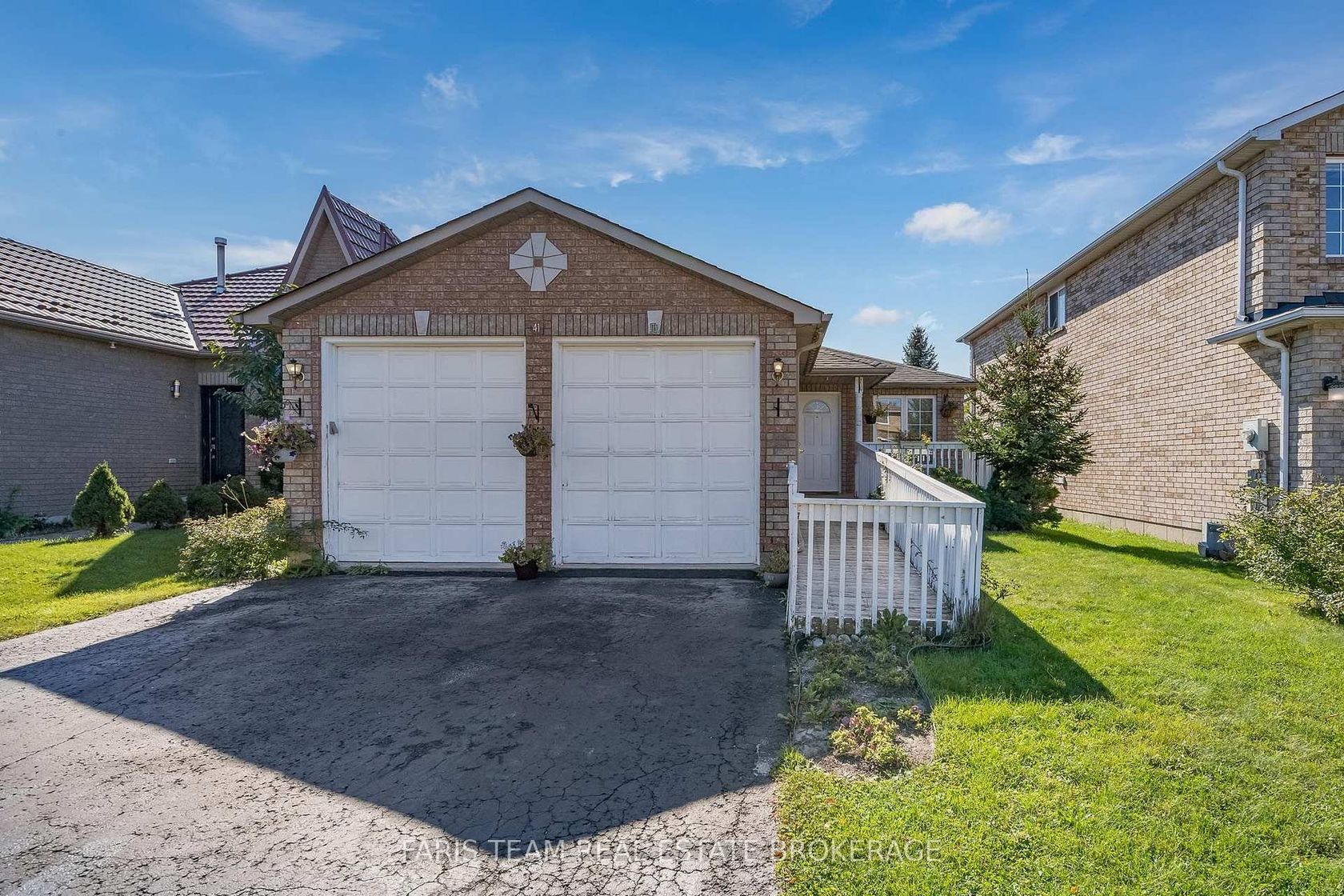 41 Irene Drive, Painswick South, Barrie photo number 2