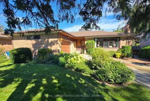 Photo 1 at 11 Regency Square, Guildwood, Toronto