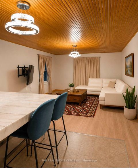 Photo 3 at 265 Pasadena Drive, Keswick South, Georgina