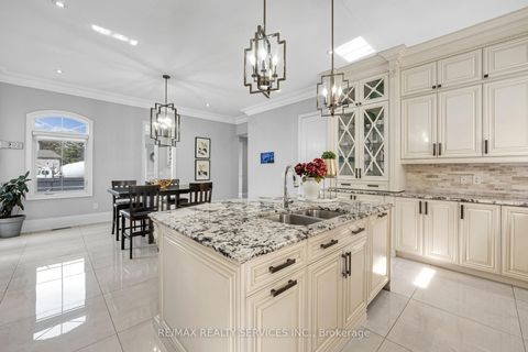 Photo 11 at 22 Giant Cedars Court, Nobleton, King