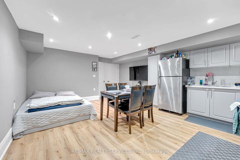 Photo 37 at 22 Giant Cedars Court, Nobleton, King