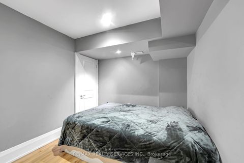 Photo 39 at 22 Giant Cedars Court, Nobleton, King