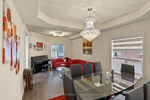 Photo 4 at 21 English Oak Drive, Oak Ridges, Richmond Hill