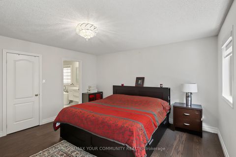 Photo 12 at 21 English Oak Drive, Oak Ridges, Richmond Hill
