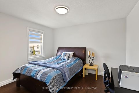 Photo 15 at 21 English Oak Drive, Oak Ridges, Richmond Hill