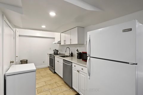 Photo 19 at 21 English Oak Drive, Oak Ridges, Richmond Hill