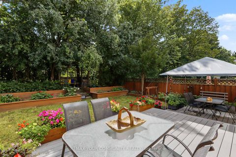 Photo 23 at 21 English Oak Drive, Oak Ridges, Richmond Hill