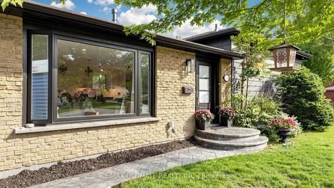 Photo 3 at 112 Coronation Drive, West Hill, Toronto