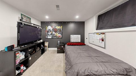Photo 11 at 112 Coronation Drive, West Hill, Toronto