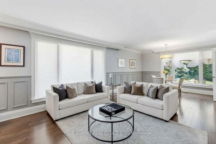 Photo 3 at 29 Heathview Avenue, Bayview Village, Toronto