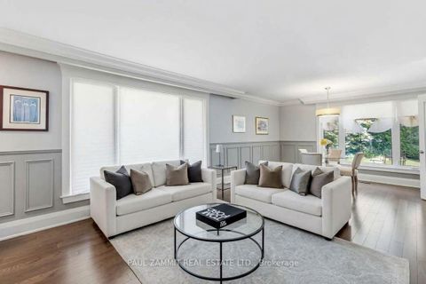 Photo 3 at 29 Heathview Avenue, Bayview Village, Toronto