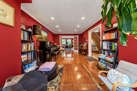 Photo 4 at 109 Heathwood Heights Drive, Hills of St Andrew, Aurora