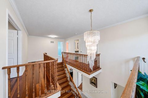 Photo 16 at 109 Heathwood Heights Drive, Hills of St Andrew, Aurora