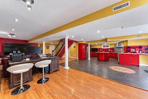 Photo 32 at 109 Heathwood Heights Drive, Hills of St Andrew, Aurora