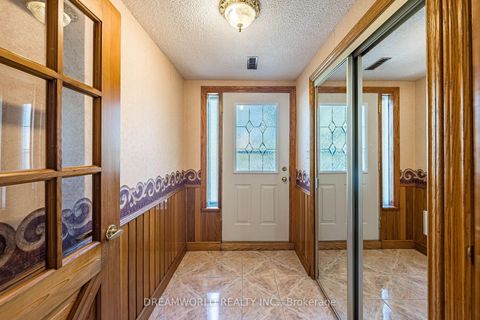 Photo 12 at 58 Candlewood Crescent, York University Heights, Toronto