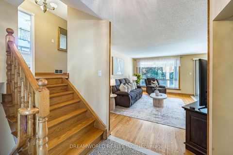 Photo 13 at 58 Candlewood Crescent, York University Heights, Toronto