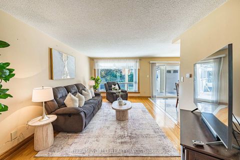 Photo 14 at 58 Candlewood Crescent, York University Heights, Toronto