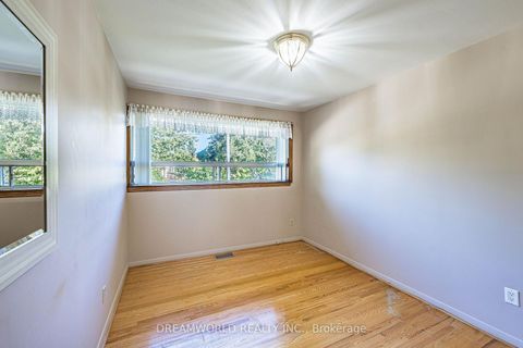 Photo 31 at 58 Candlewood Crescent, York University Heights, Toronto