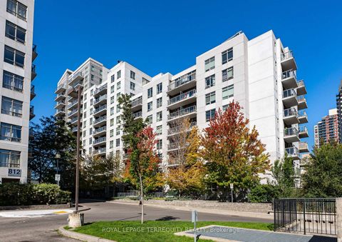 Photo 1 at 320 - 816 Lansdowne Avenue, Junction, Toronto