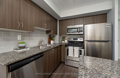 Photo 5 at 320 - 816 Lansdowne Avenue, Junction, Toronto