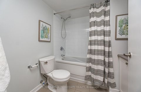 Photo 14 at 320 - 816 Lansdowne Avenue, Junction, Toronto