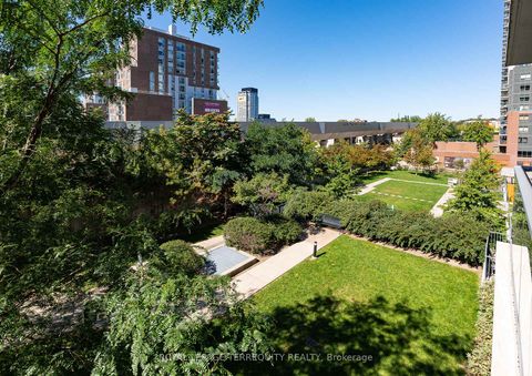 Photo 17 at 320 - 816 Lansdowne Avenue, Junction, Toronto