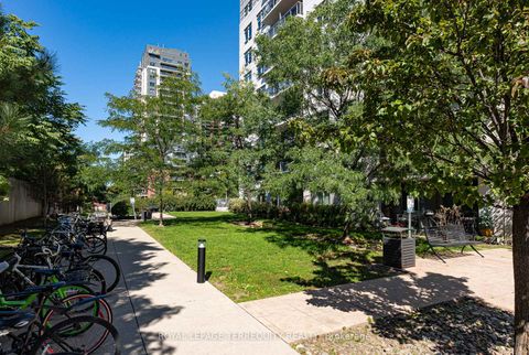 Photo 18 at 320 - 816 Lansdowne Avenue, Junction, Toronto