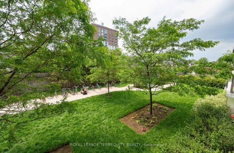 Photo 19 at 320 - 816 Lansdowne Avenue, Junction, Toronto