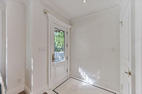 Photo 3 at 354 Old Orchard Grove, Nortown, Toronto