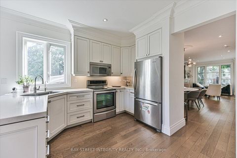 Photo 13 at 354 Old Orchard Grove, Nortown, Toronto